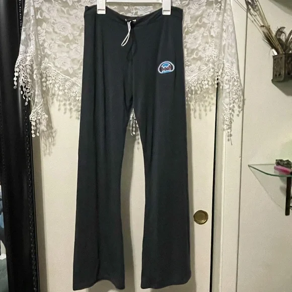 Omighty Headphone Yoga Pants in Asphalt - Picture 2 of 5